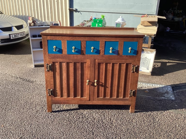 HEALS ARTS AND CRAFTS OAK CABINET