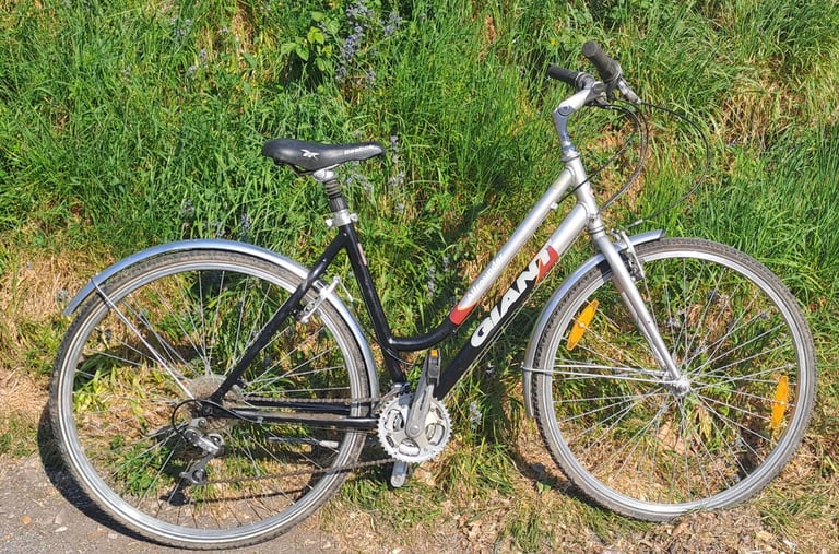 image for Ladies Giant hybrid aluminium frame townbike 