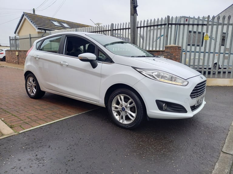 2017 Ford Fiesta 1.25 82 Zetec 5dr HATCHBACK Petrol Manual