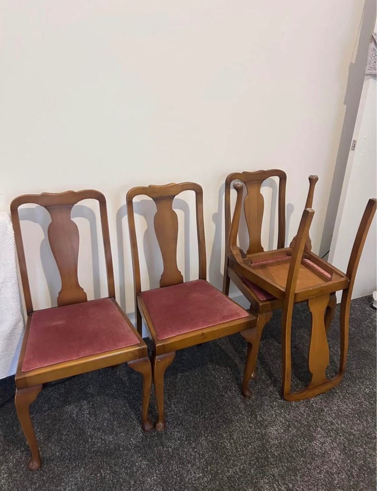 Antique vintage dinning table plus 4 chairs walnut wood 