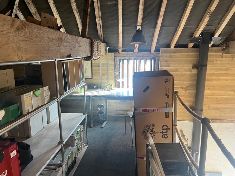 Multi use suitable as Wood working,metalwork,storage.Artists studio,office NO  car  