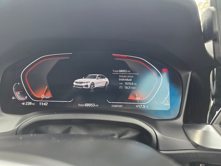 BMW, 3 SERIES, Saloon, 2019, Semi-Auto, 1998 (cc), 4 doors. Excellent condition 