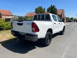 Active D/Cab Pick Up 2.4 D-4D