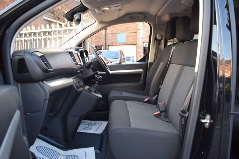 2022 Toyota PROACE CITY Verso 1.5D Shuttle Medium MPV MWB Euro 6 (s/s) 5dr (9 Seat) MPV Diesel Ma...