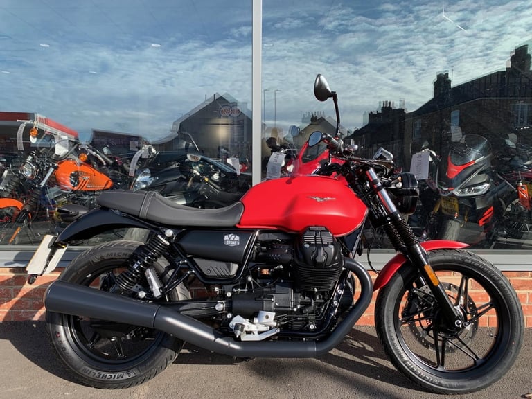 Moto Guzzi V7 STONE - 2 YEAR WARRANTY