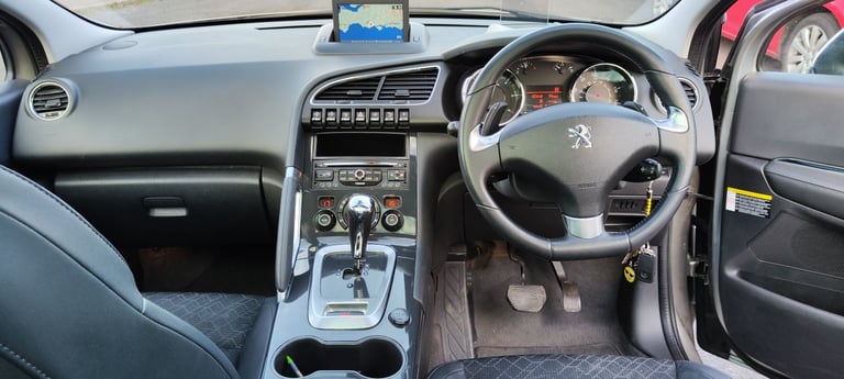 Peugeot, 3008, Hatchback, 2014, Semi-Auto, 1560 (cc), 5 doors
