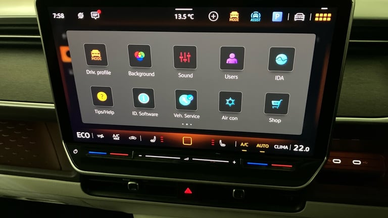 2025 Volkswagen ID.Buzz 210kW Style Pro 86kWh 5dr LWB Auto [7 Seat] Electric Estate Estate Electr...