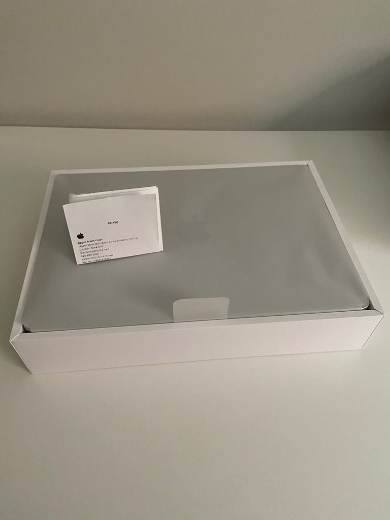 Apple MacBook Air 13 M4 16GB 512GB SSD Silver RRP £1200