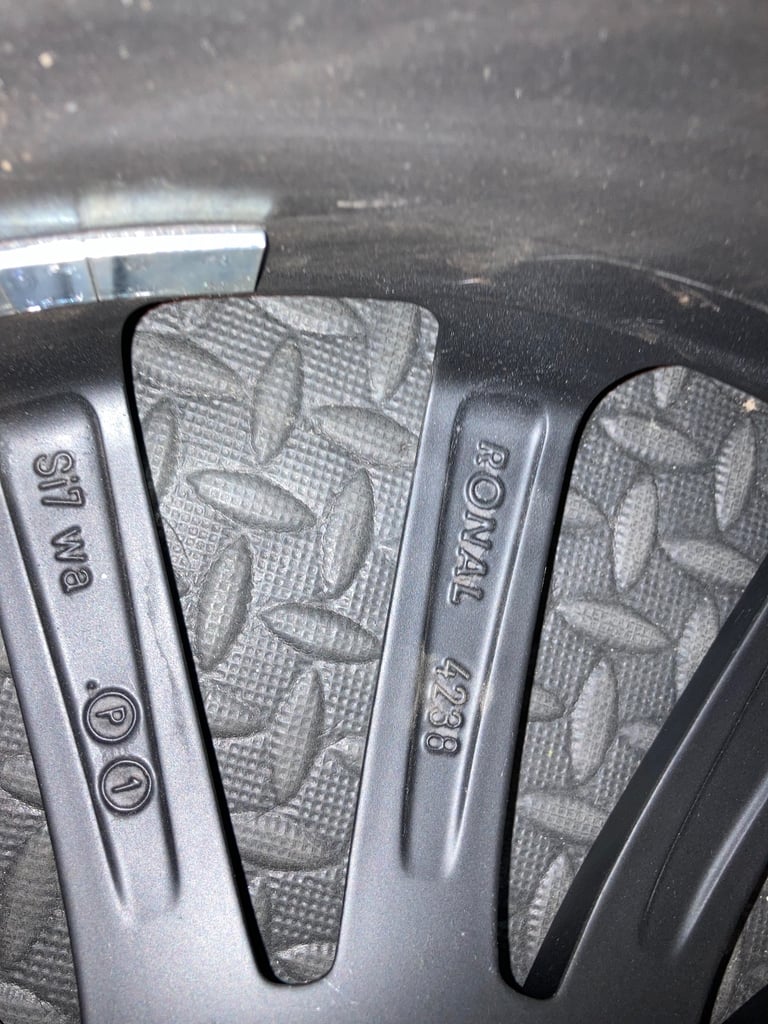 Mercedes Benz AMG A35 19” alloy. 235/35/19 Pirelli PZero tyre.