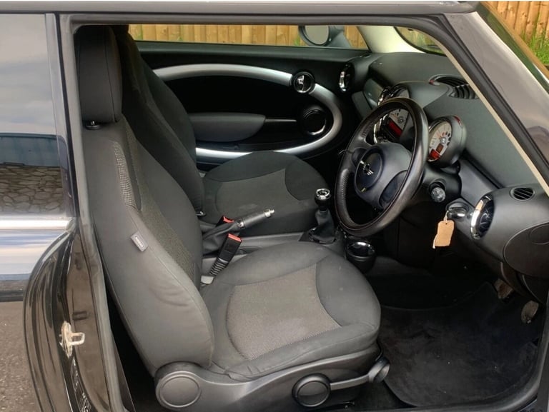 2011 MINI HATCHBACK 1.6 One D - 1 YEAR MOT + WARRANTY - Free Delivery! - 