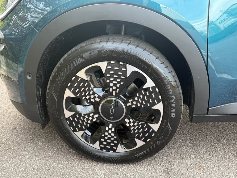 2025 Fiat 600 1.2 Hybrid 48V 136 La Prima 5dr eDCT-6 Hatchback Petrol Automatic