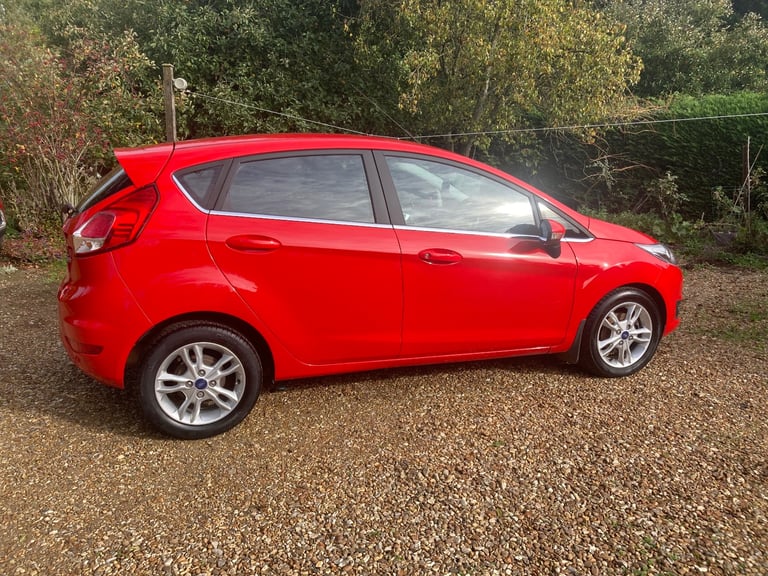 Ford, FIESTA, Hatchback, 2017, Manual, 1241 (cc), 5 doors