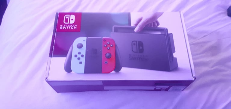 NINTENDO SWITCH CONSOLE BUNDLE 