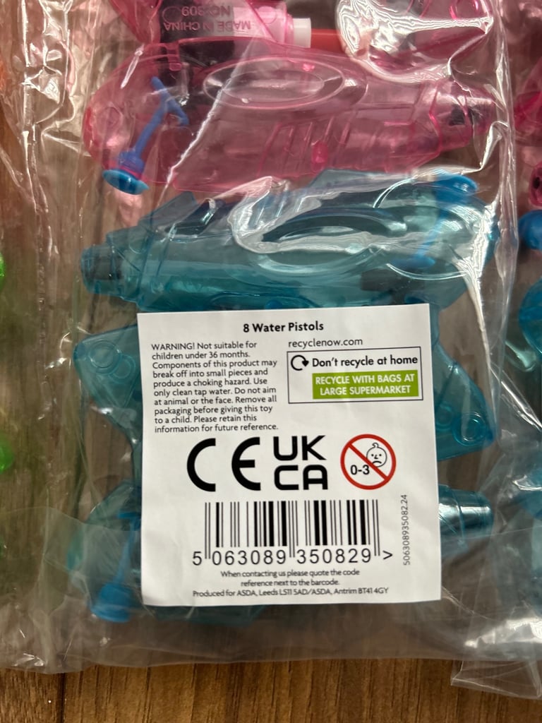 Brand new 96 pcs water pistols for kids 