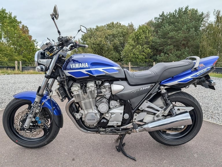 2000 YAMAHA XJR1300
