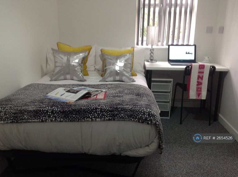 6 bedroom house in Denison Court, Nottingham, NG7 (6 bed) (#2654526)