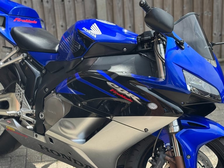 HONDA CBR 1000 RR FIREBLADE 2006 (06) SUPER SPORT 