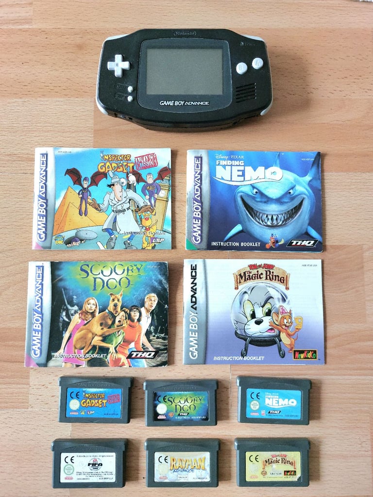 Nintendo Gameboy Advance with games 