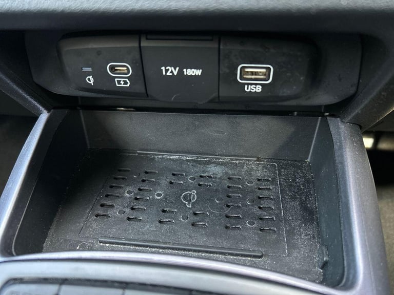 2024 Hyundai i10 1.0 Premium Hatchback 5dr Petrol Auto Euro 6 (s/s) (63 ps) Hatchback PETROL Auto...