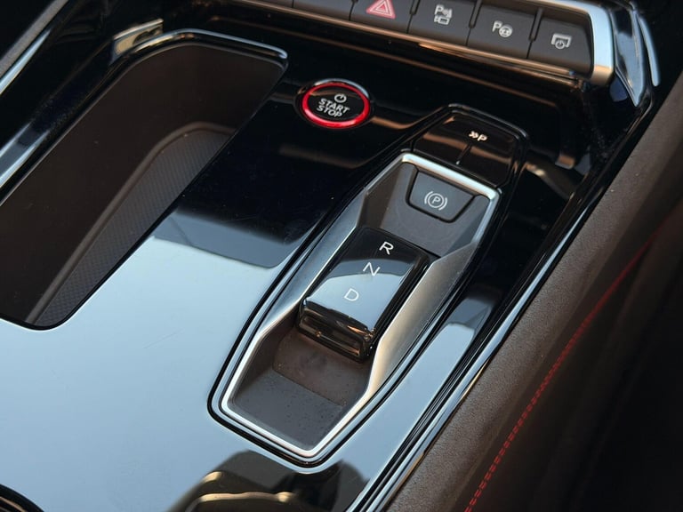 2023 Audi RS e-tron GT 93.4kWh Carbon Vorsprung Saloon 4dr Electric Auto quattro (598 ps) COUPE E...