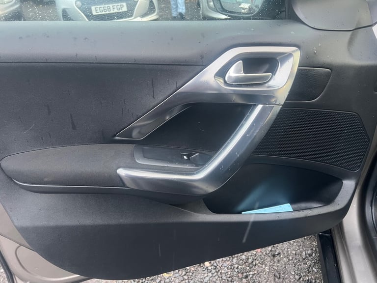 2016 Peugeot 2008 1.6 BlueHDi 100 Allure 5dr HATCHBACK Diesel Manual