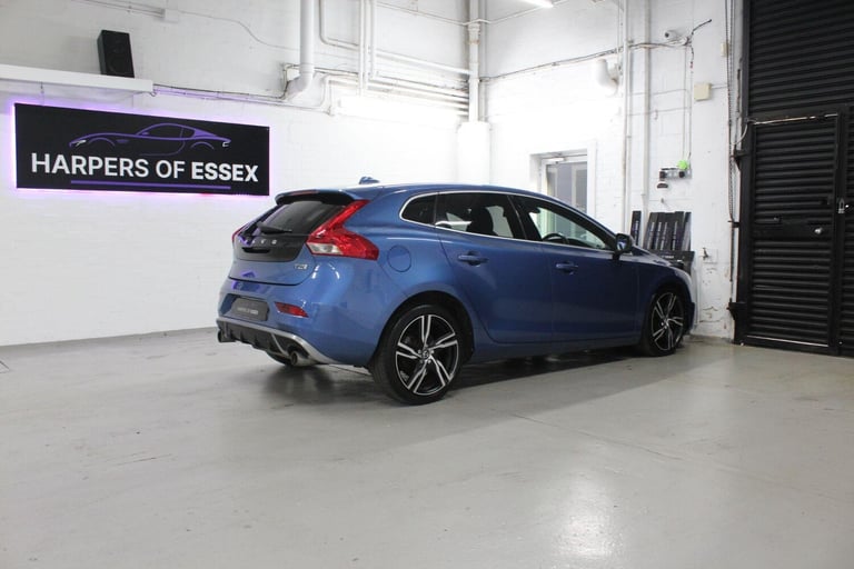 2016 Volvo V40 1.5 T2 R-Design Pro Auto Euro 6 (s/s) 5dr HATCHBACK Petrol Automatic