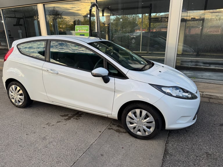 Ford, FIESTA, Hatchback, 2011, Manual, 1242 (cc), 3 doors