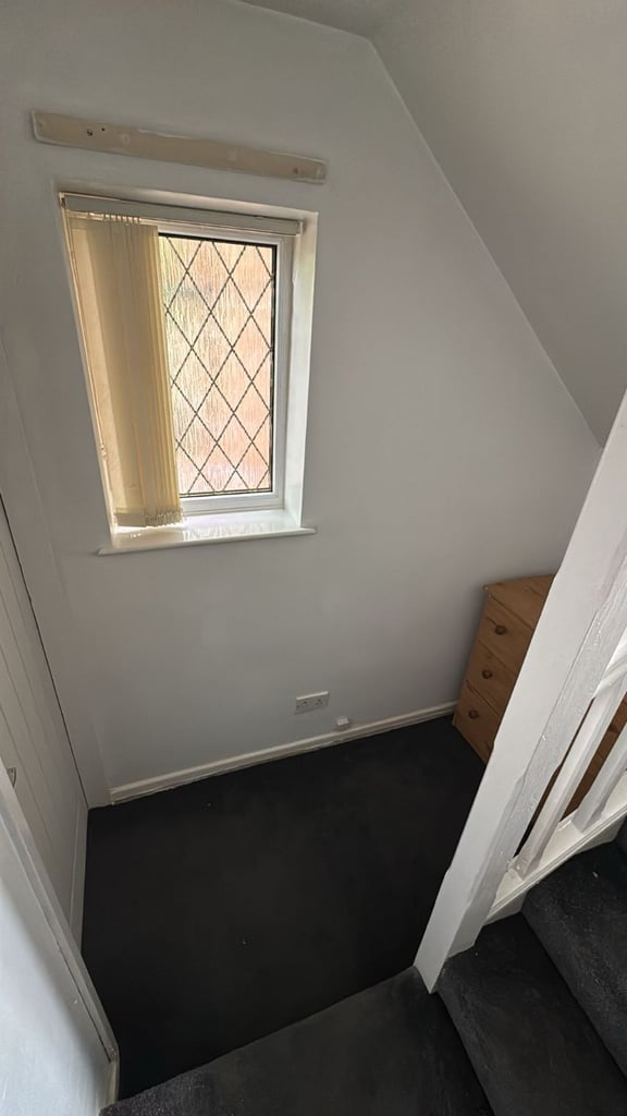 2 bed detached house