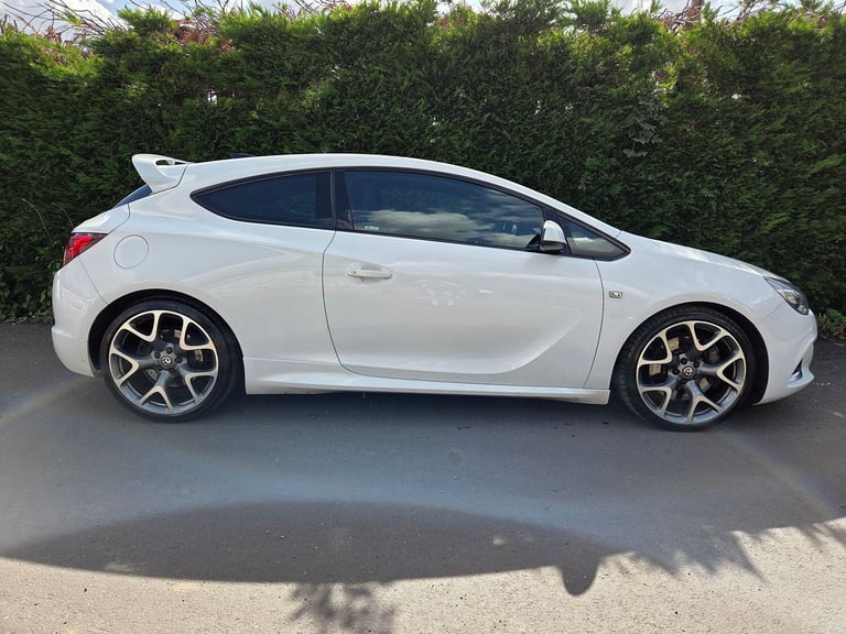 VAUXHALL ASTRA GTC 2.0 T VXR 2016