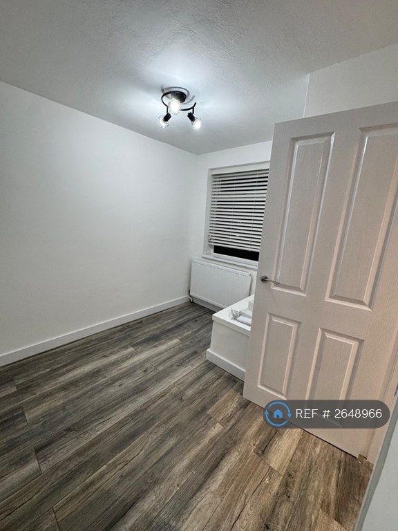 4 bedroom house in Bouvier Road, Enfield, EN3 (4 bed) (#2648966)