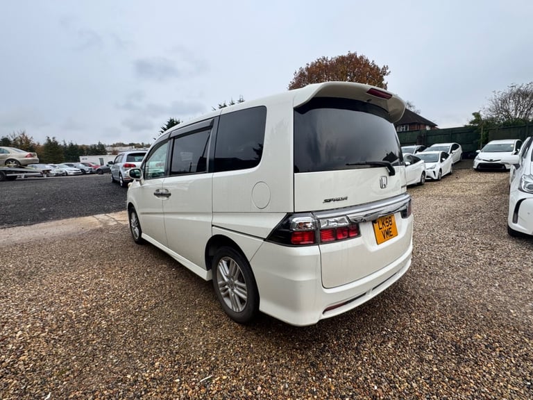 Honda Stepwagon 2008 Petrol 2.0 Automatic Petrol 8 seater
