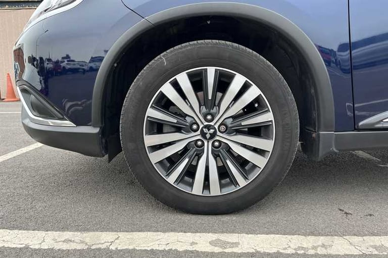 2020 Mitsubishi Outlander 2.0 MIVEC Design SUV 5dr Petrol CVT 4WD Euro 6 (s/s) (150 ps) SUV Petro...