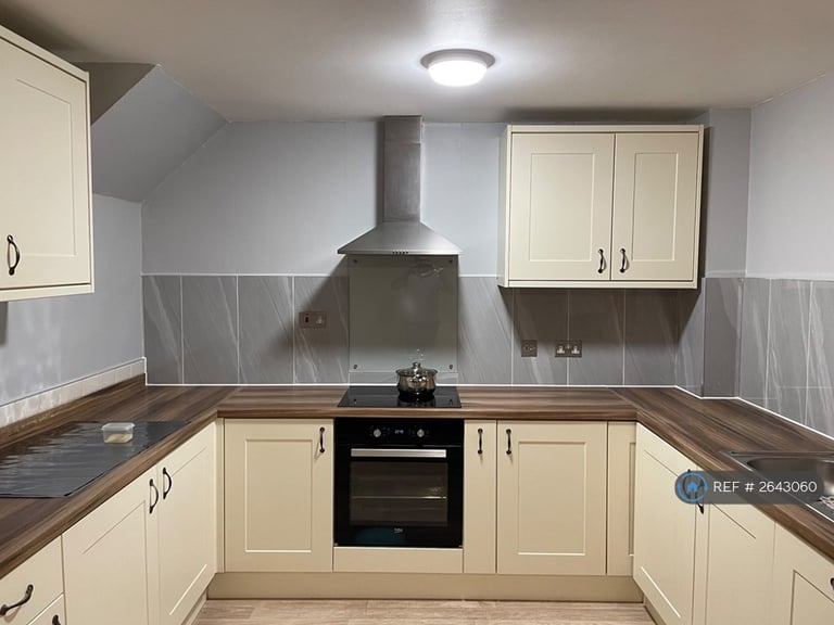 3 bedroom house in Arnett Avenue, Finchampstead, Wokingham, RG40 (3 bed) (#2643060)