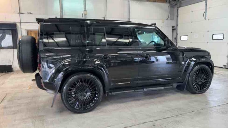 2024 Land Rover Defender 110 3.0 D300 MHEV X-Dynamic SE SUV 5dr Diesel Auto 4WD Euro 6 (s/s) (300...