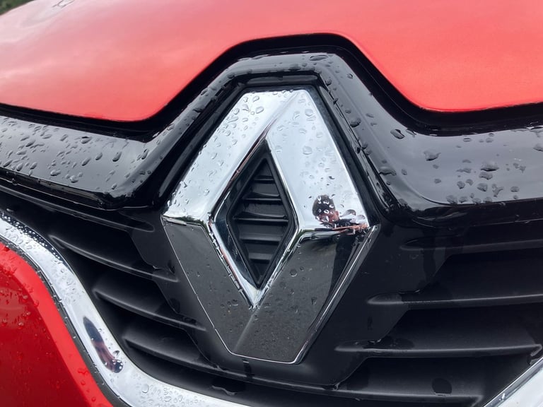 2016 Renault Captur 1.5 dCi 90 Signature Nav 5dr Hatchback DIESEL Manual