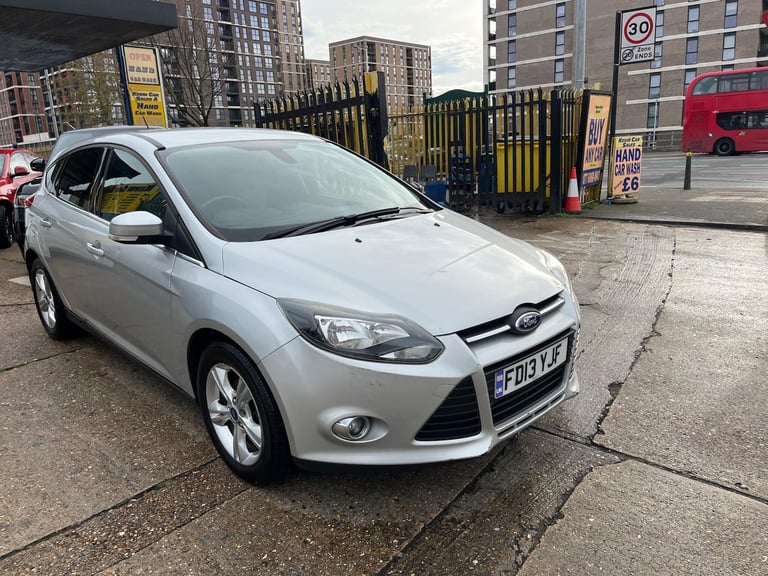 2013 Ford Focus 1.6 Zetec 5dr HATCHBACK PETROL Manual