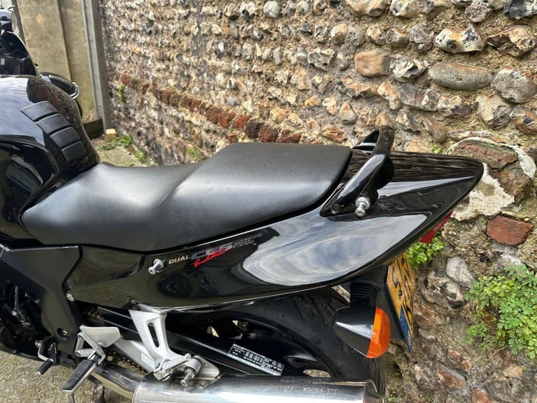 HONDA CBR1100XX SUPER BLACKBIRD - 1999 Petrol Manual in Black
