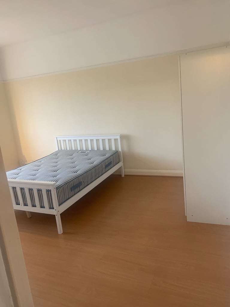 Large bright double room 