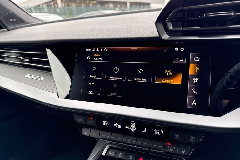 2025 Audi RS3 2.5 TFSI Carbon Vorsprung S Tronic quattro Euro 6 (s/s) 4dr Saloon Automatic