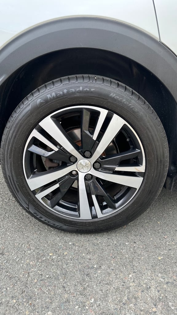 Peugeot, 3008, Hatchback, 2018, Manual, 1199 (cc), 5 doors