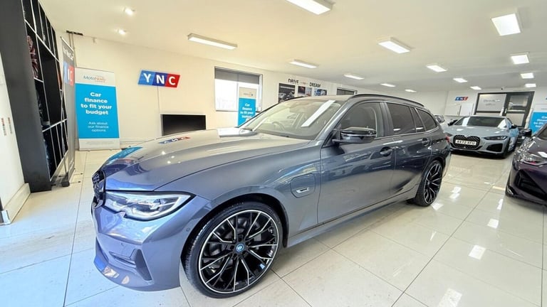 2022 BMW 3 Series 2.0 330e 12kWh SE Pro Touring Auto Euro 6 (s/s) 5dr Estate PETROL/ELECTRIC Auto...
