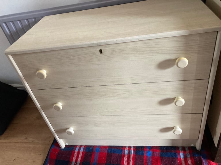 image for Chest of drawers 