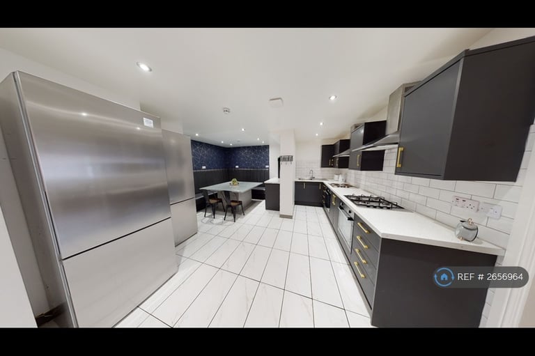 8 bedroom house in Charter Avenue, Coventry, CV4 (8 bed) (#2656964)