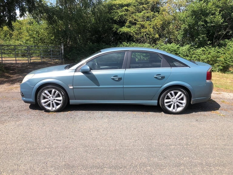 VAUXHALL VECTRA 1.8 VVT SRI 5 DOOR - 2007 07 REG - MOT TIL FEBRUARY 2026