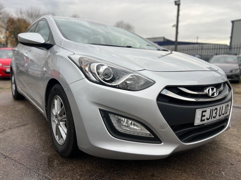 2013 Hyundai i30 1.6 CRDi Blue Drive Active Tourer Euro 5 (s/s) 5dr ESTATE Diesel Manual
