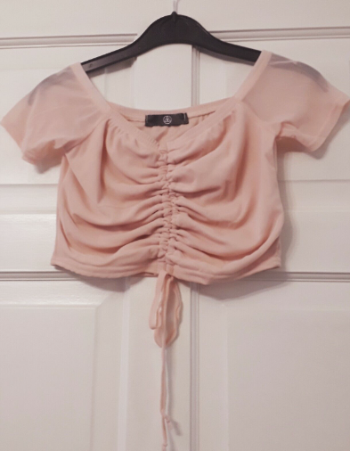 MISSGUIDED - BEAUTIFUL, OFF SHOULDER, CROP TOP