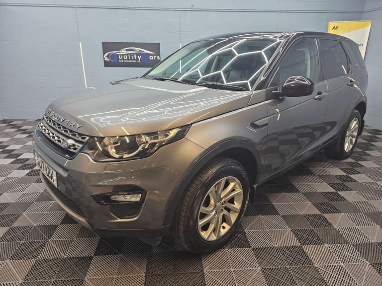 image for 2017 Land Rover Discovery Sport 2.0 TD4 SE Tech Auto 4WD Euro 6 (s/s) 5dr ESTATE Diesel Automatic