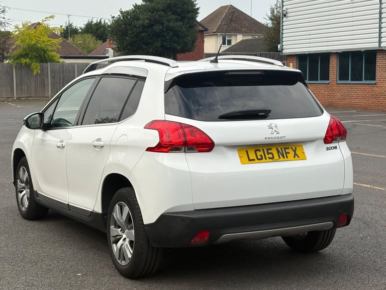 2015 Peugeot 2008 1.2 VTi PureTech Allure Euro 5 5dr HATCHBACK Petrol Manual