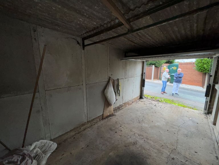Garage 1 for sale
