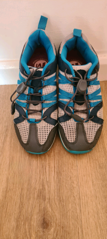 merrell walking shoes uk